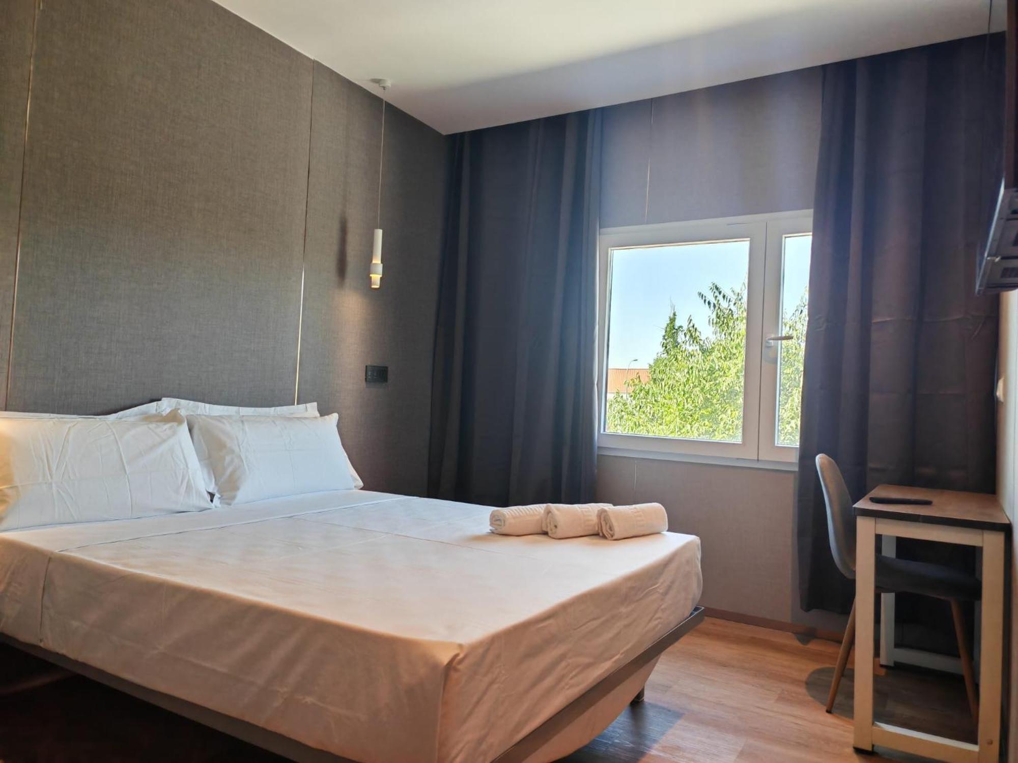 Hotel Golden Alcorcón Kültér fotó
